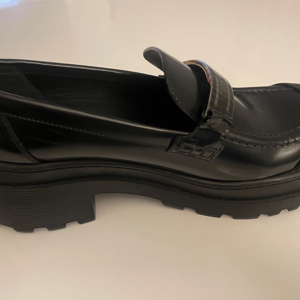 Christian Dior Classic Loafers barely worn!🖤 - Picture 5 of 5